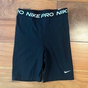 Nike Pro Dri-Fit High Rise 7” Shorts
